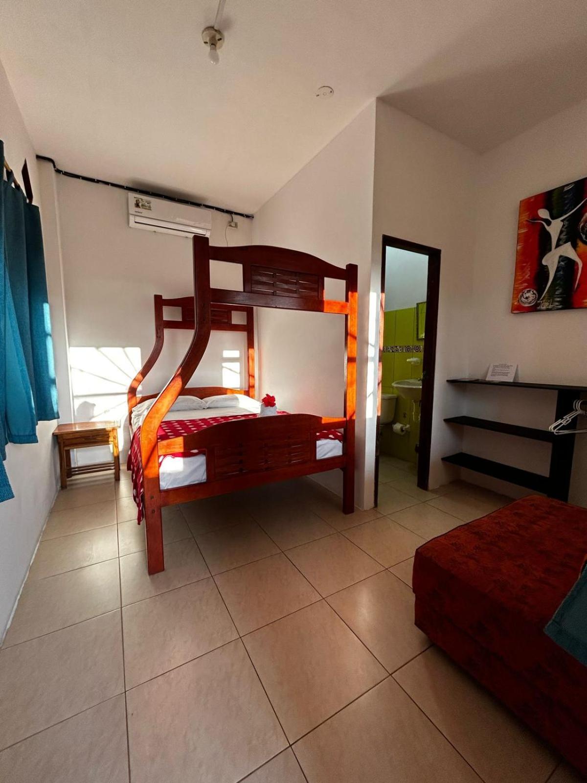 Hostal Casa Taisha Montañita Exteriér fotografie