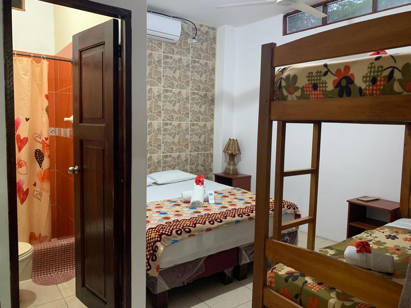 Hostal Casa Taisha Montañita Exteriér fotografie